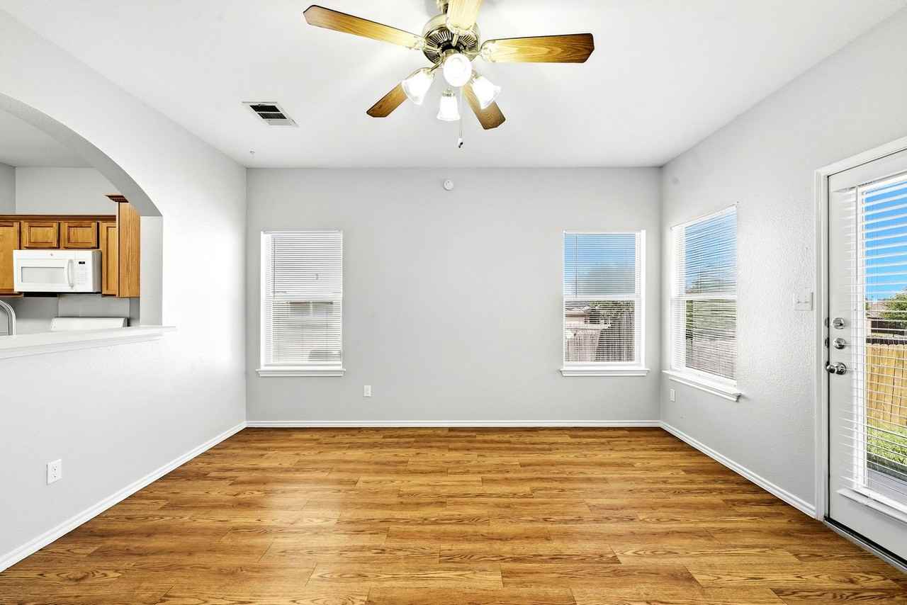 190 Pecanwood N - Photo 7 of 25