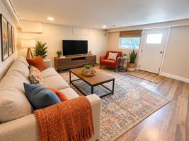 featured image of 400 E Maple St