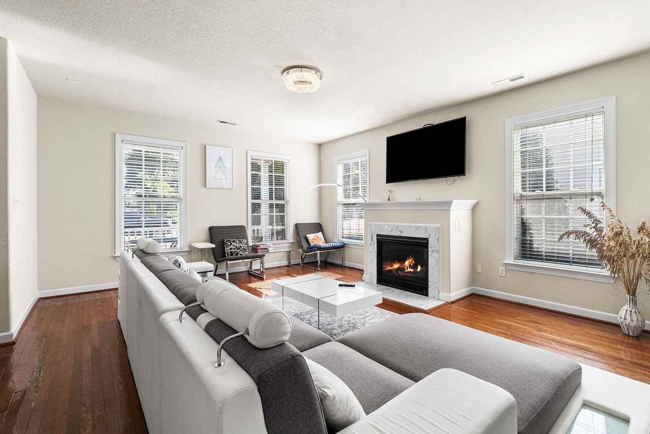 1301 E Ocean View Ave - Photo 6 of 40
