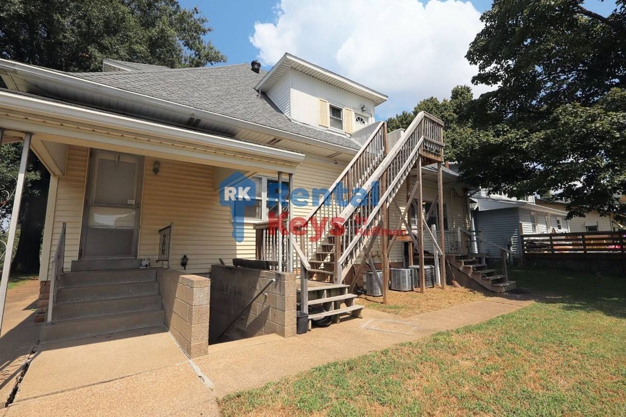 2848 Pennsylvania Street - Photo 4 of 4