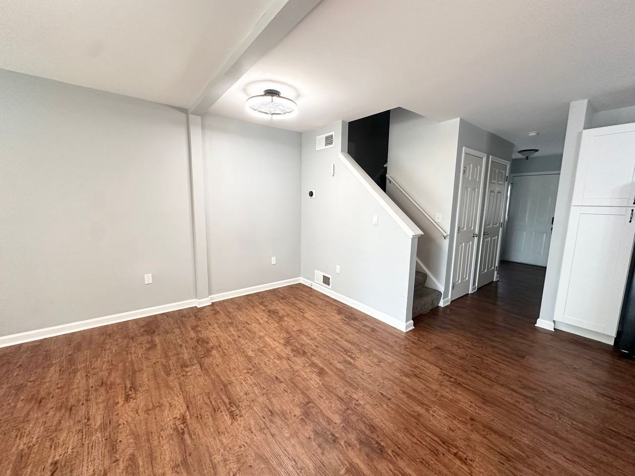1636 Macintosh Way - Photo 7 of 33