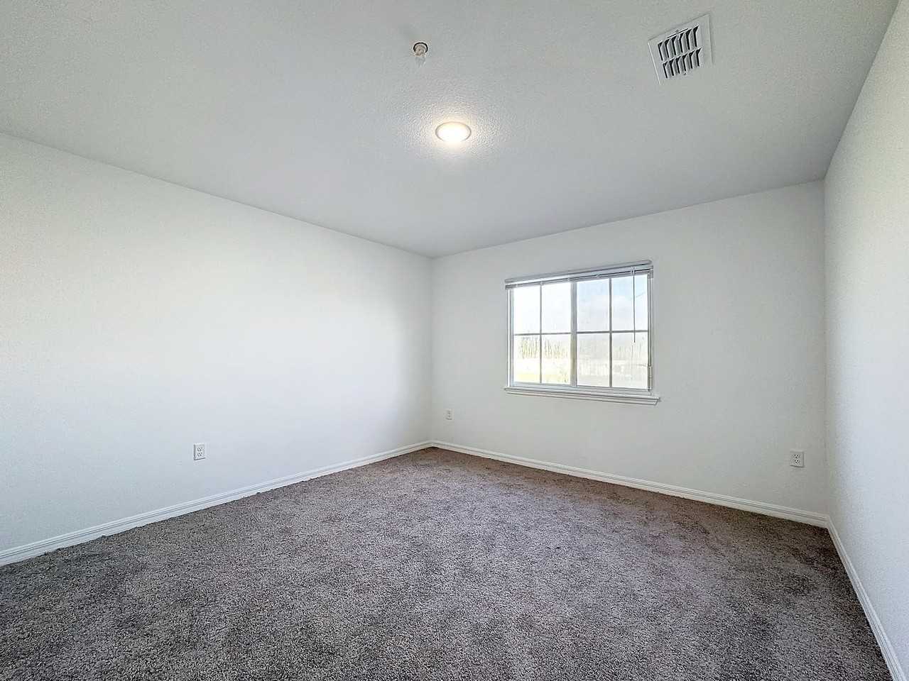 1744 Barton Towne Cir - Photo 3 of 36