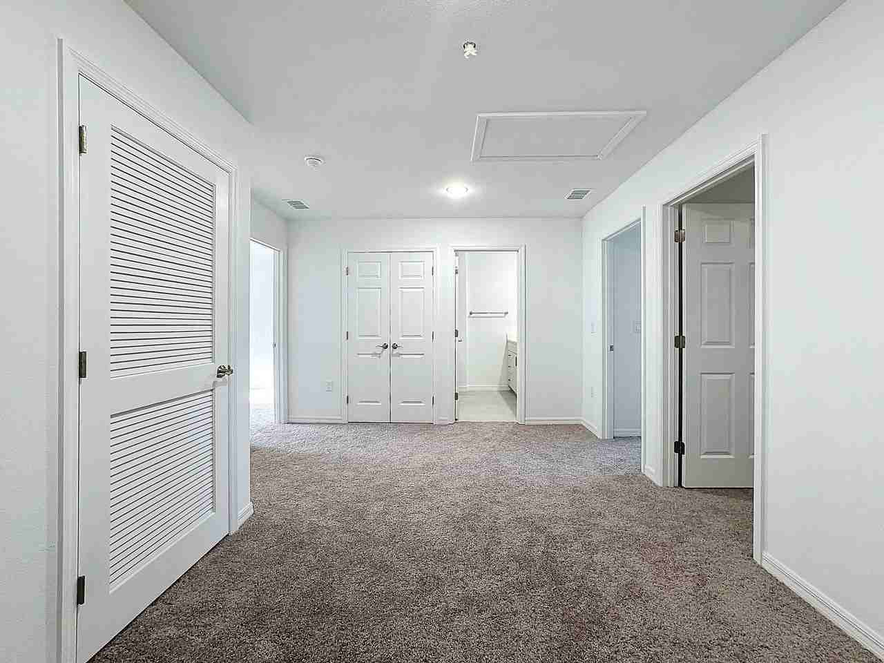 1781 Barton Towne Cir - Photo 4 of 33