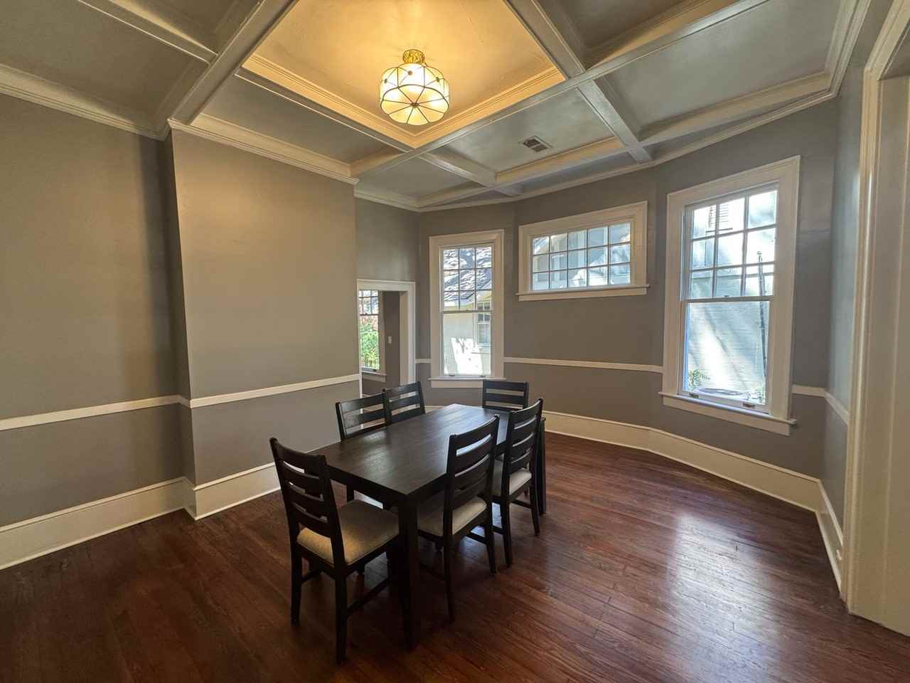 1828 Graham St - Photo 4 of 20