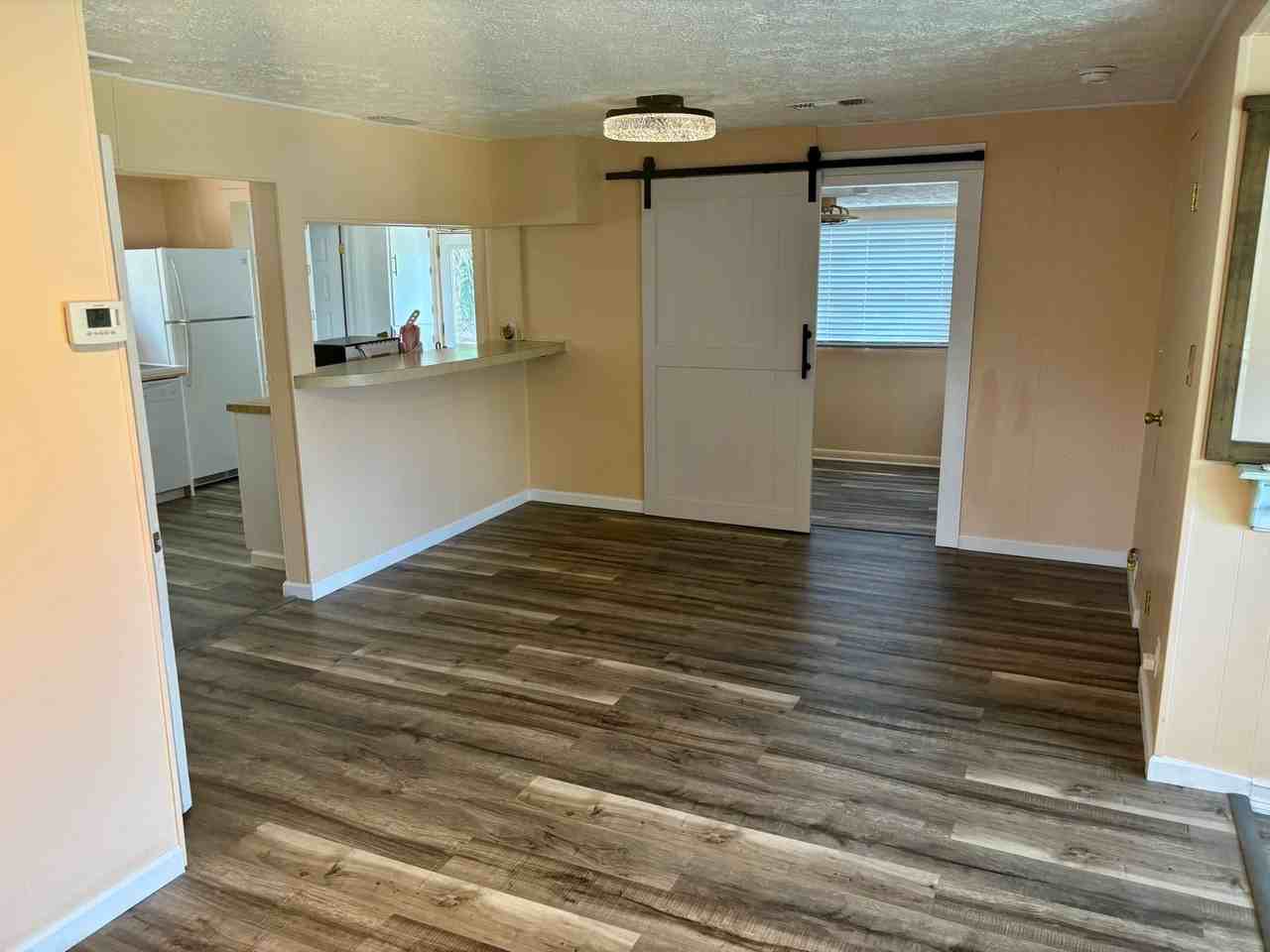 703 Michigan Ave - Photo 3 of 12