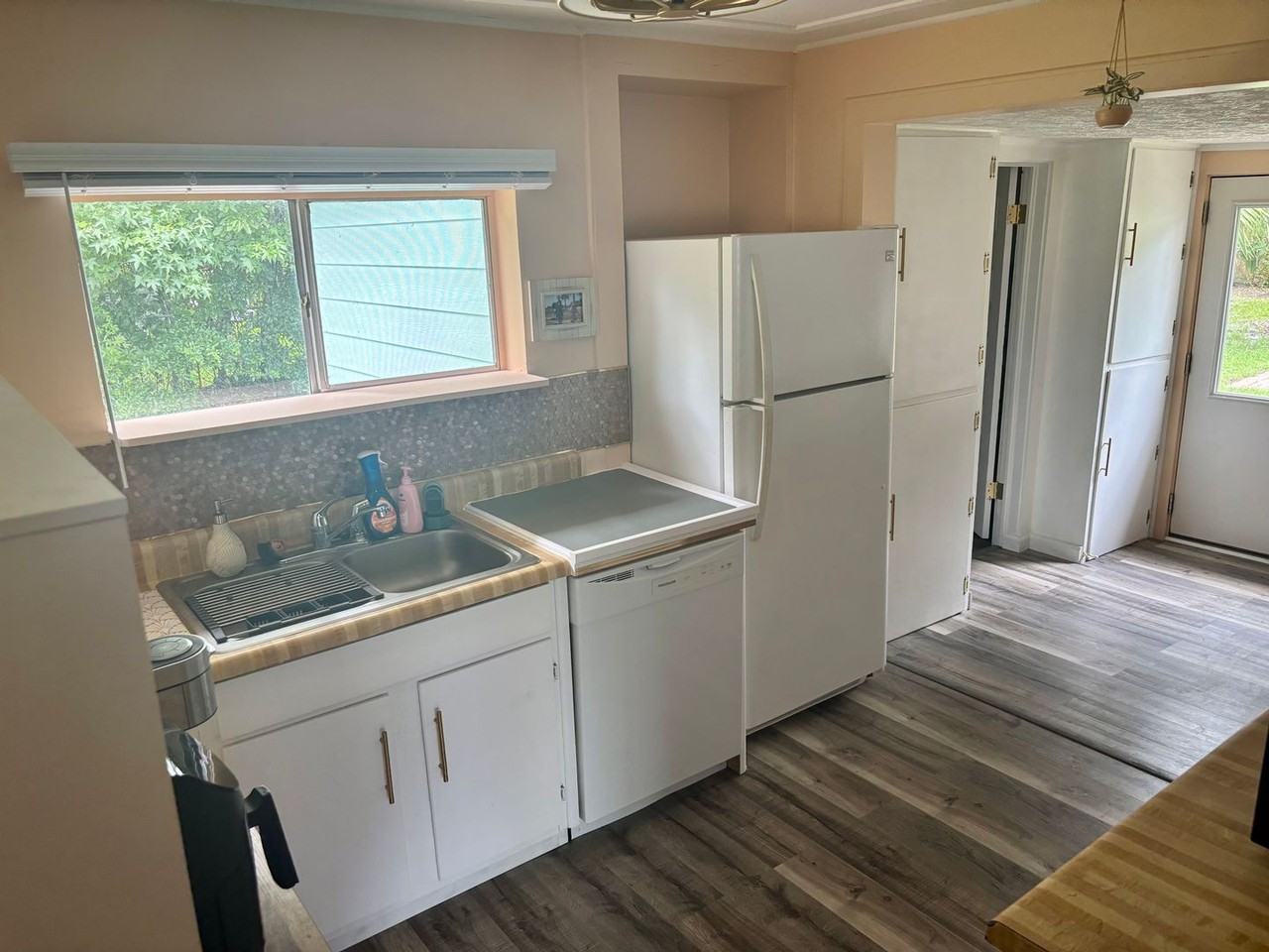 703 Michigan Ave - Photo 5 of 12