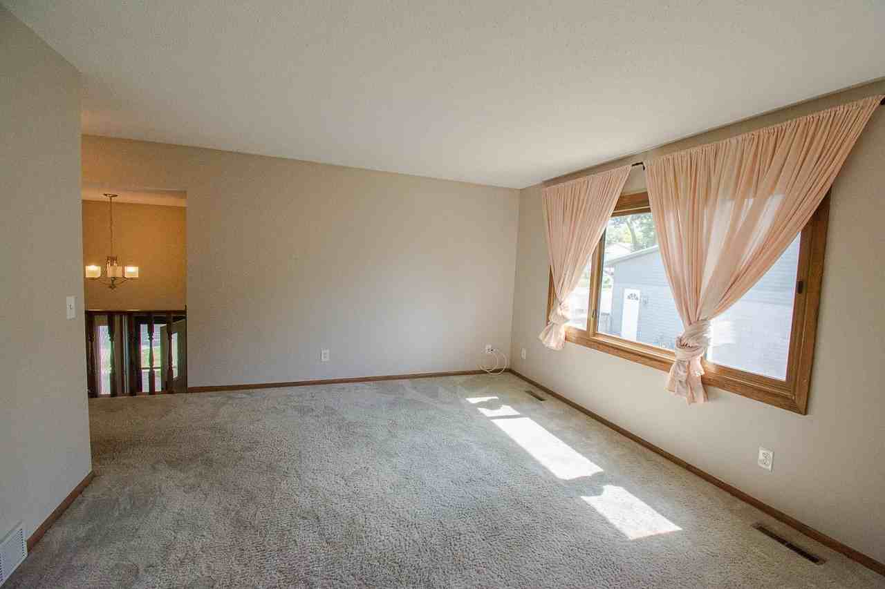 4433 4433/4435 13th Ave NW - Photo 3 of 20