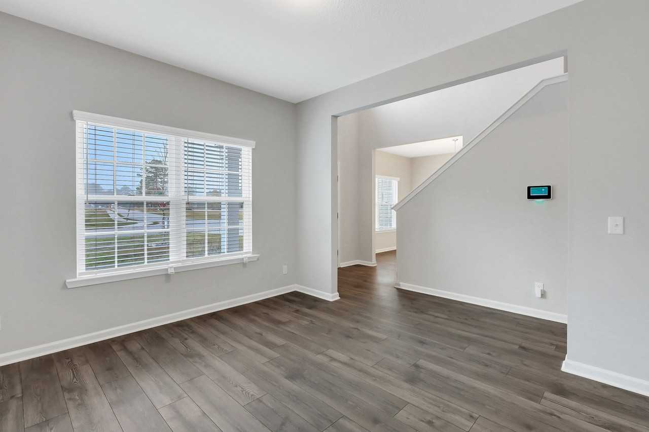 12 Trask Cir #1 - Photo 5 of 44