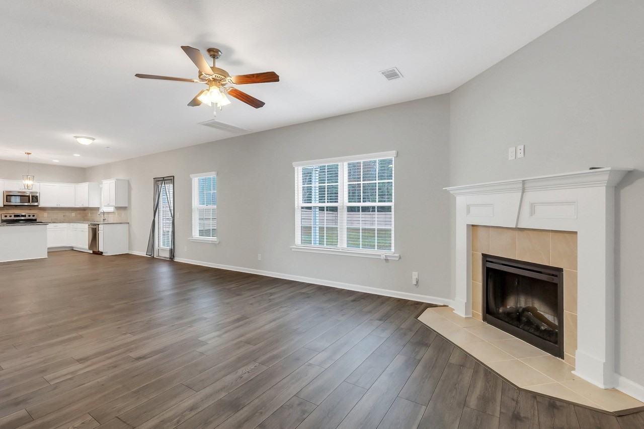12 Trask Cir #1 - Photo 7 of 44