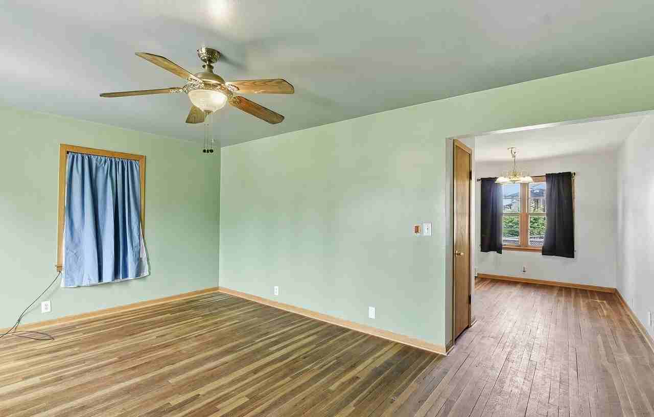 2618 Weber St - Photo 6 of 33