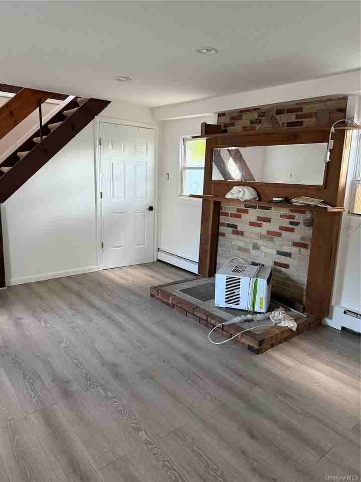 23 Dianne Ave - Photo 3 of 8