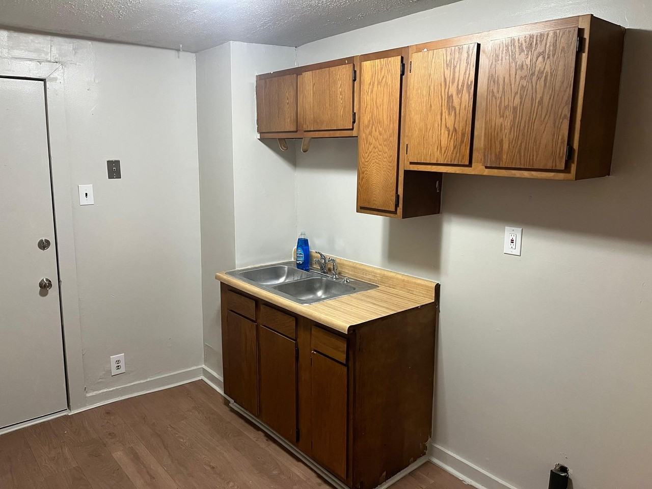 2205 Roosevelt Blvd - Photo 6 of 13