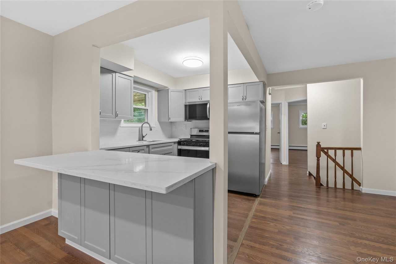 401 Olmstead Ave #3 - Photo 6 of 21