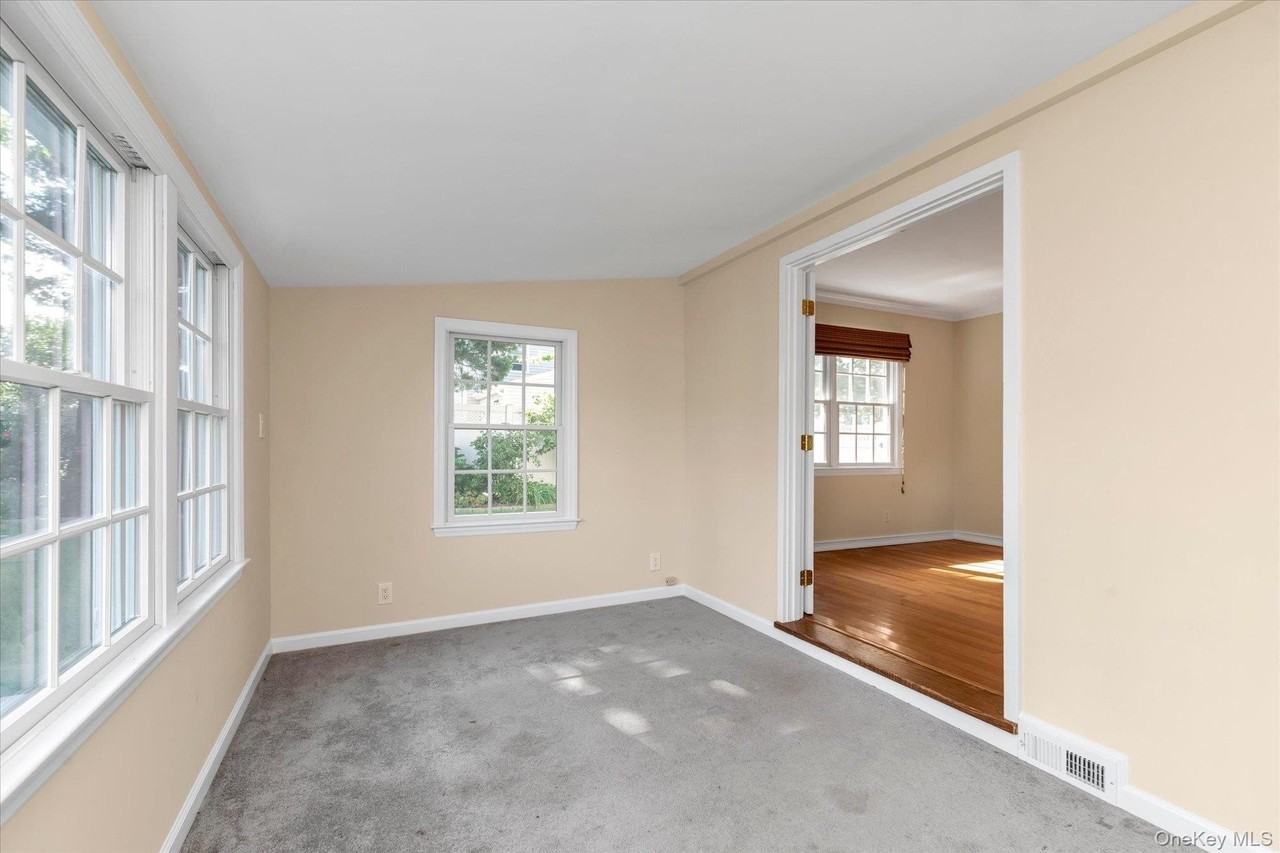 84 Earl St - Photo 7 of 21