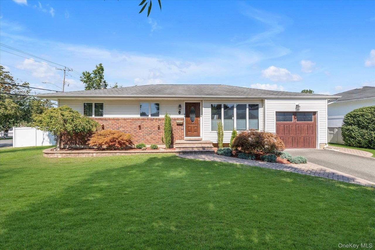 2 Benmor Ct