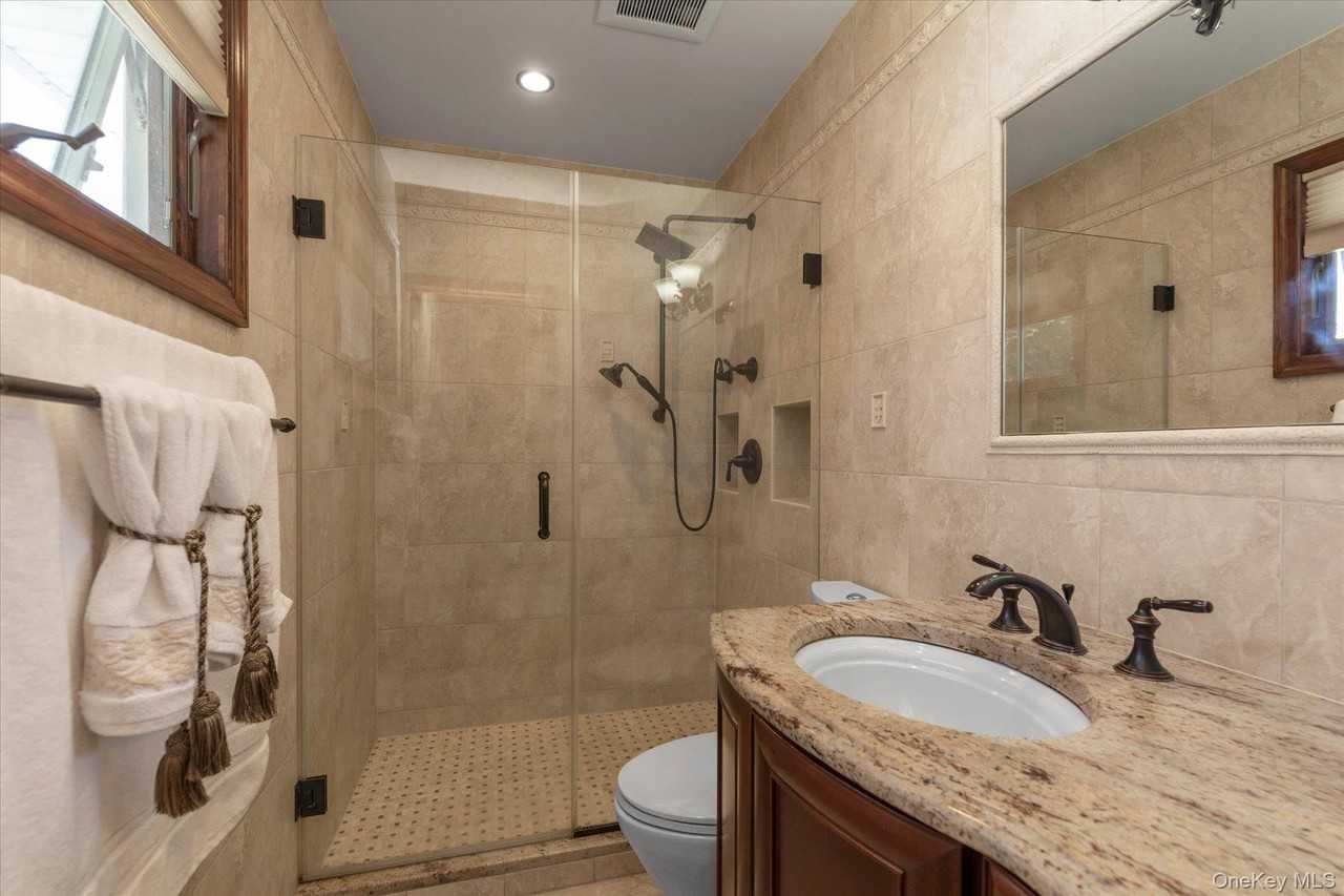 2 Benmor Ct - Photo 7 of 12