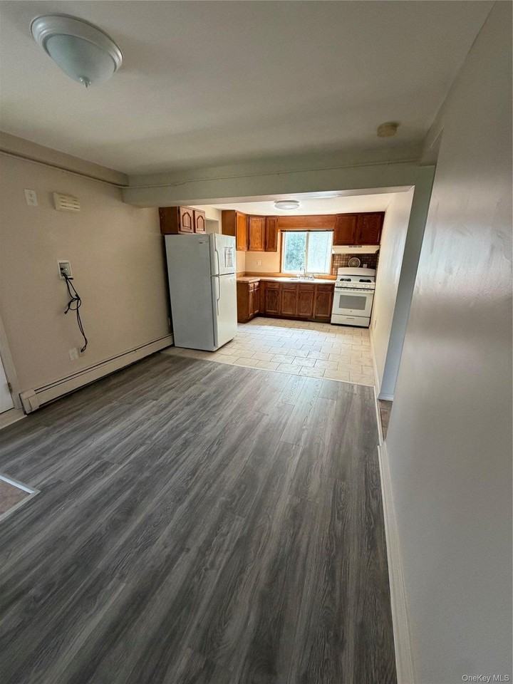 56 Sammis Ave - Photo 2 of 6