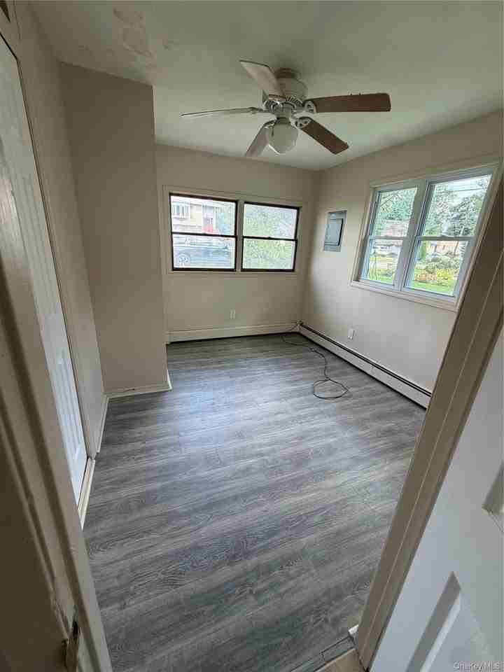 56 Sammis Ave - Photo 4 of 6