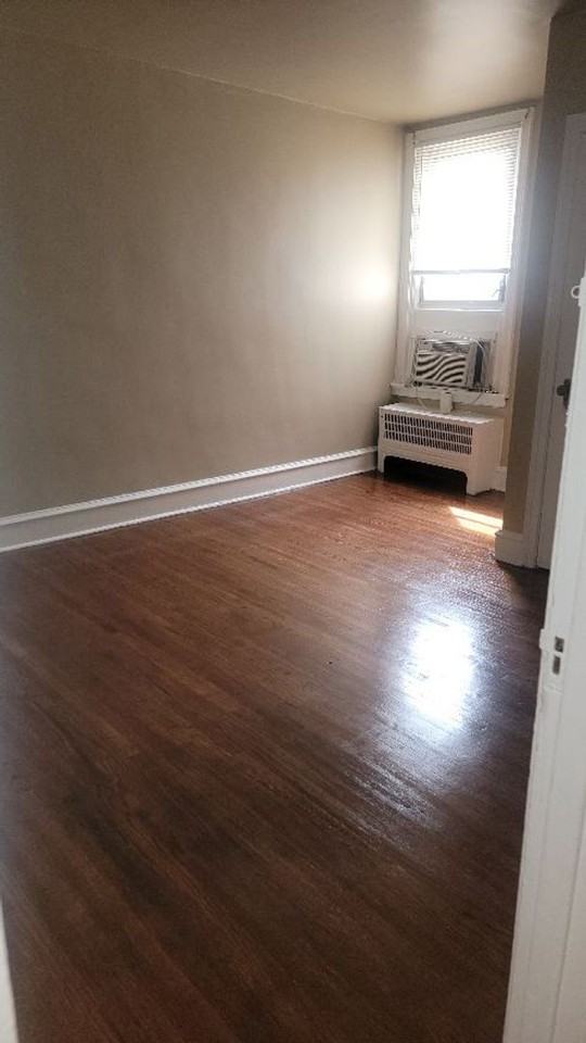 7220 Ogontz Ave - Photo 7 of 9