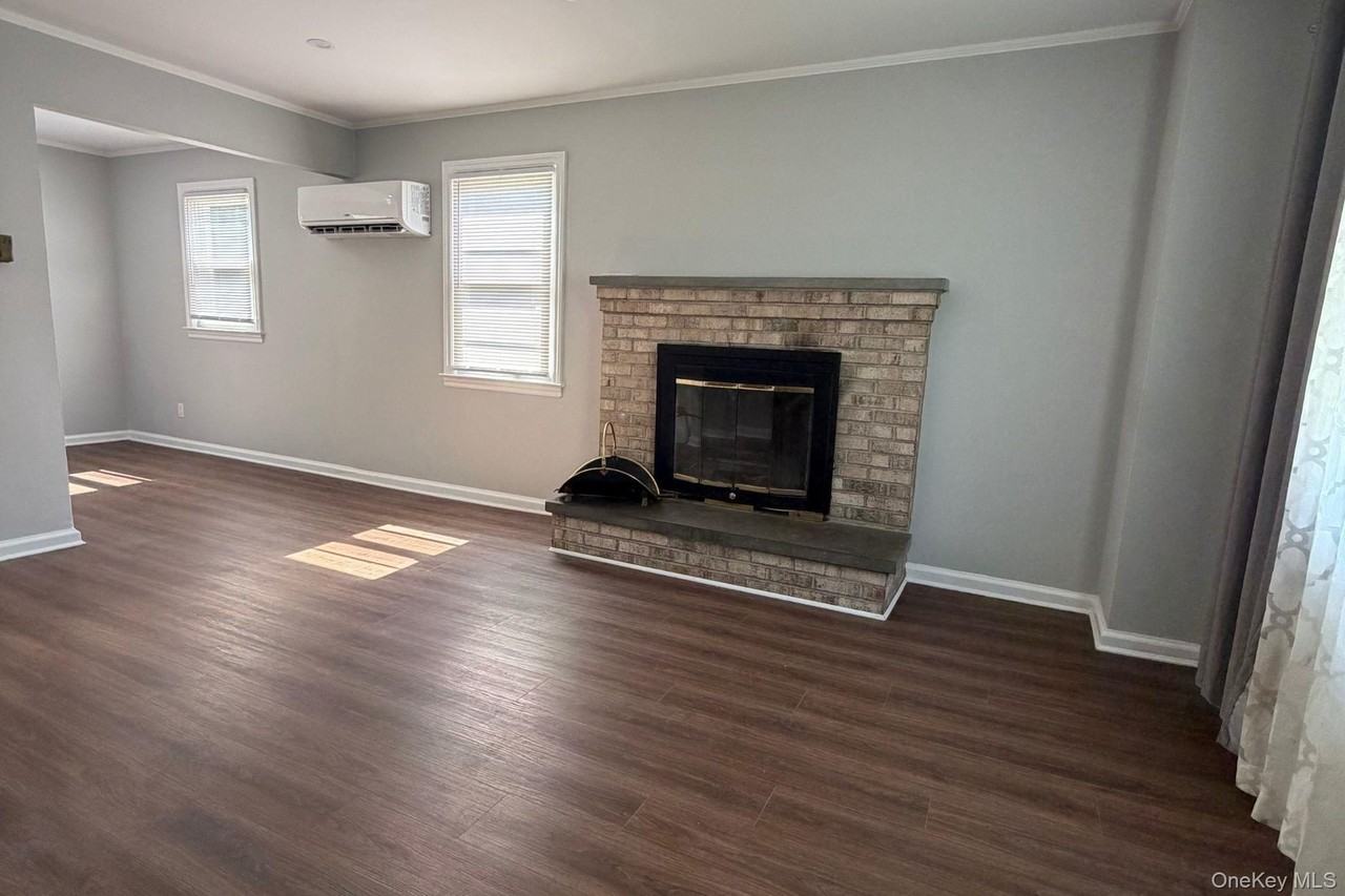 37 Riverside Ave - Photo 2 of 13