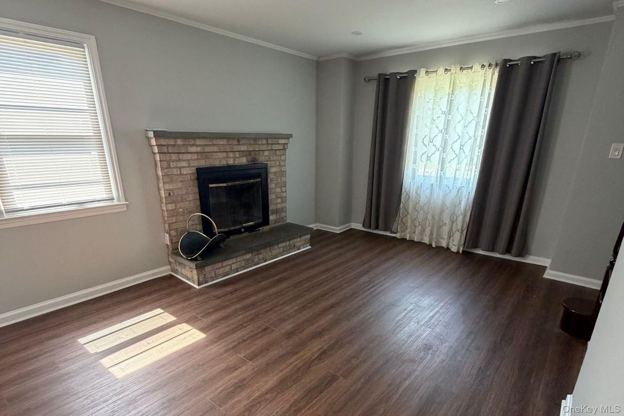 37 Riverside Ave - Photo 3 of 13
