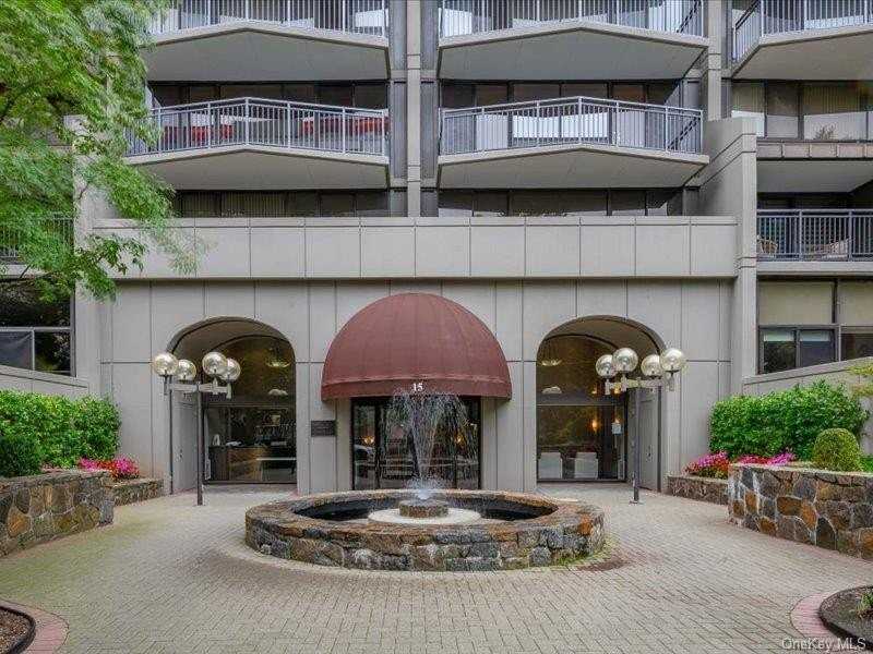 15 Stewart Pl #6D