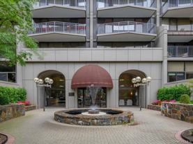 15 Stewart Pl #6D - Photo 1 of 1
