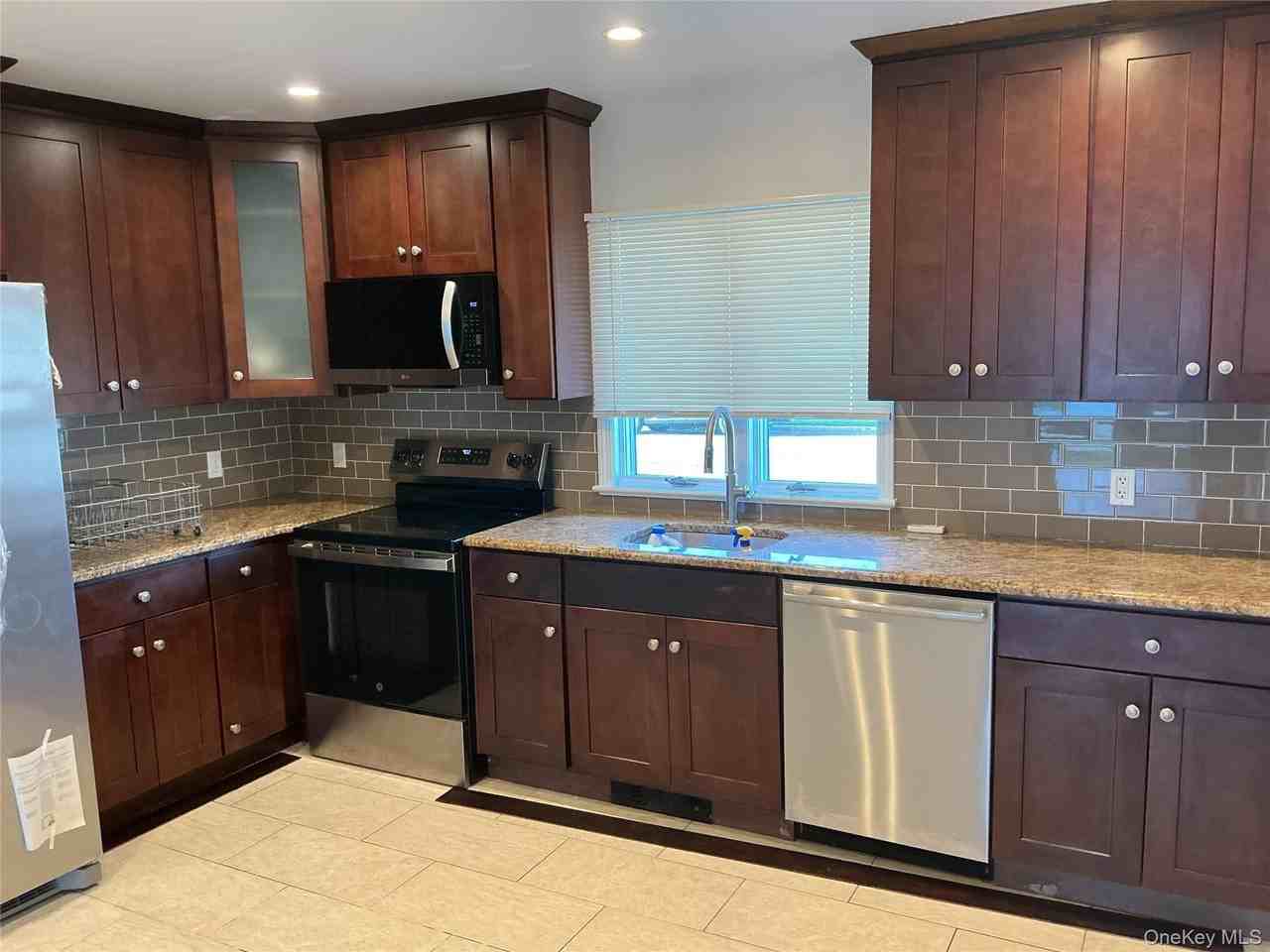 77 Choir Ln - Photo 2 of 14