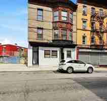 featured image of 35 Lawrence St #3