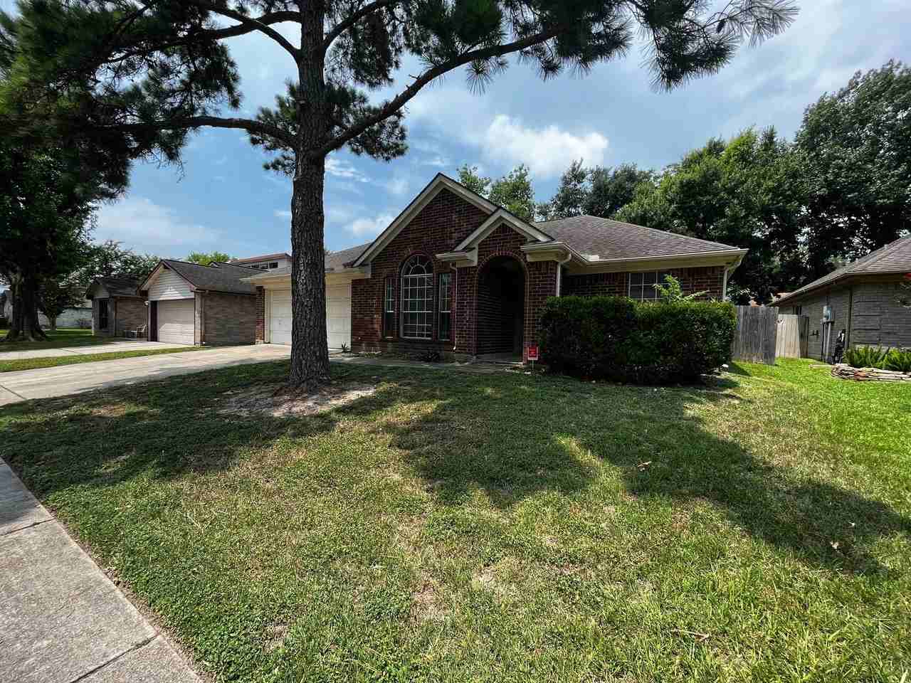 11607 Lennington Ln - Photo 2 of 25
