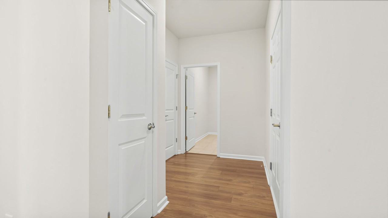 3415 Hattie Ln - Photo 7 of 34
