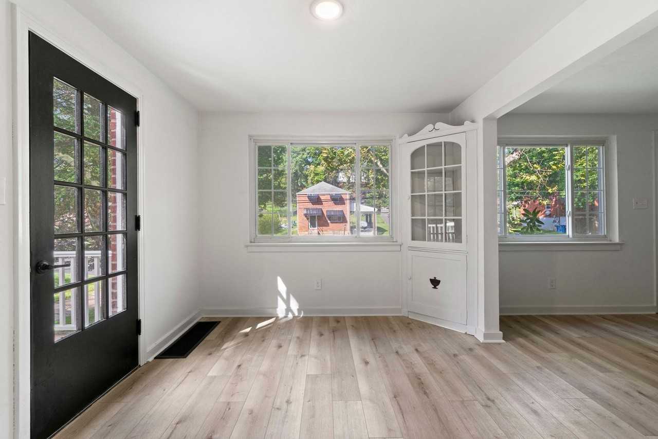 314 Pennoak Dr - Photo 5 of 23