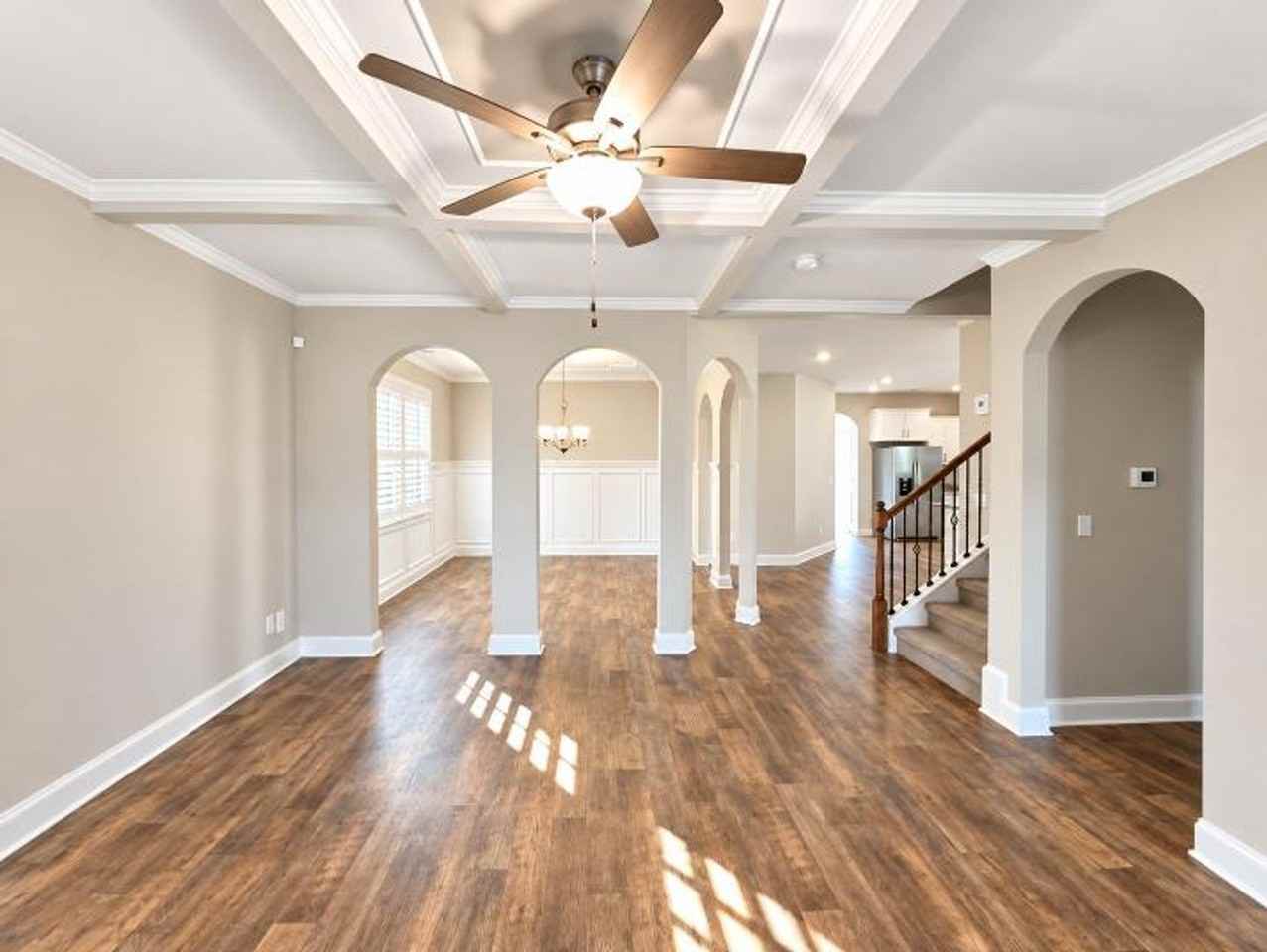 1233 Black Oak Cir - Photo 5 of 37