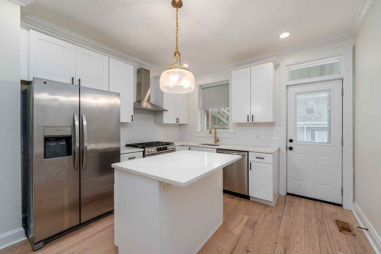 432 S Robinson St - Photo 6 of 28