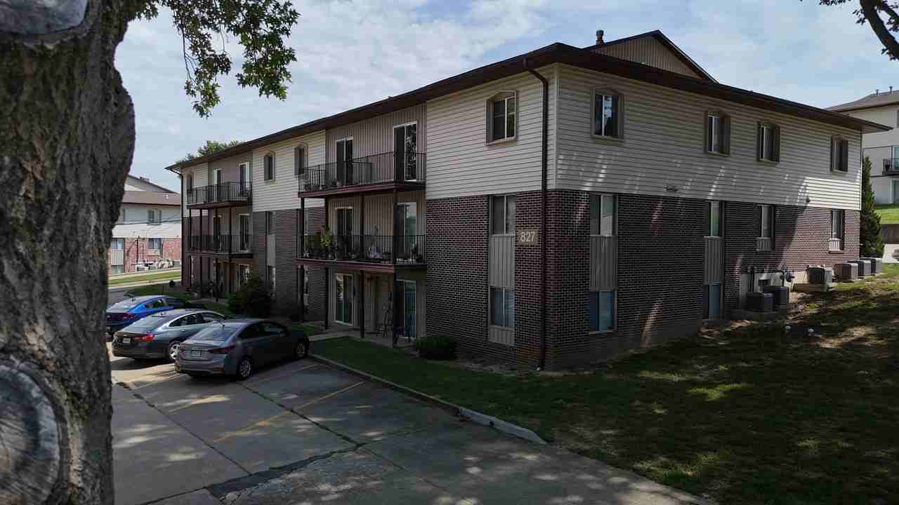 827 Southwest Blvd - Photo 2 of 3