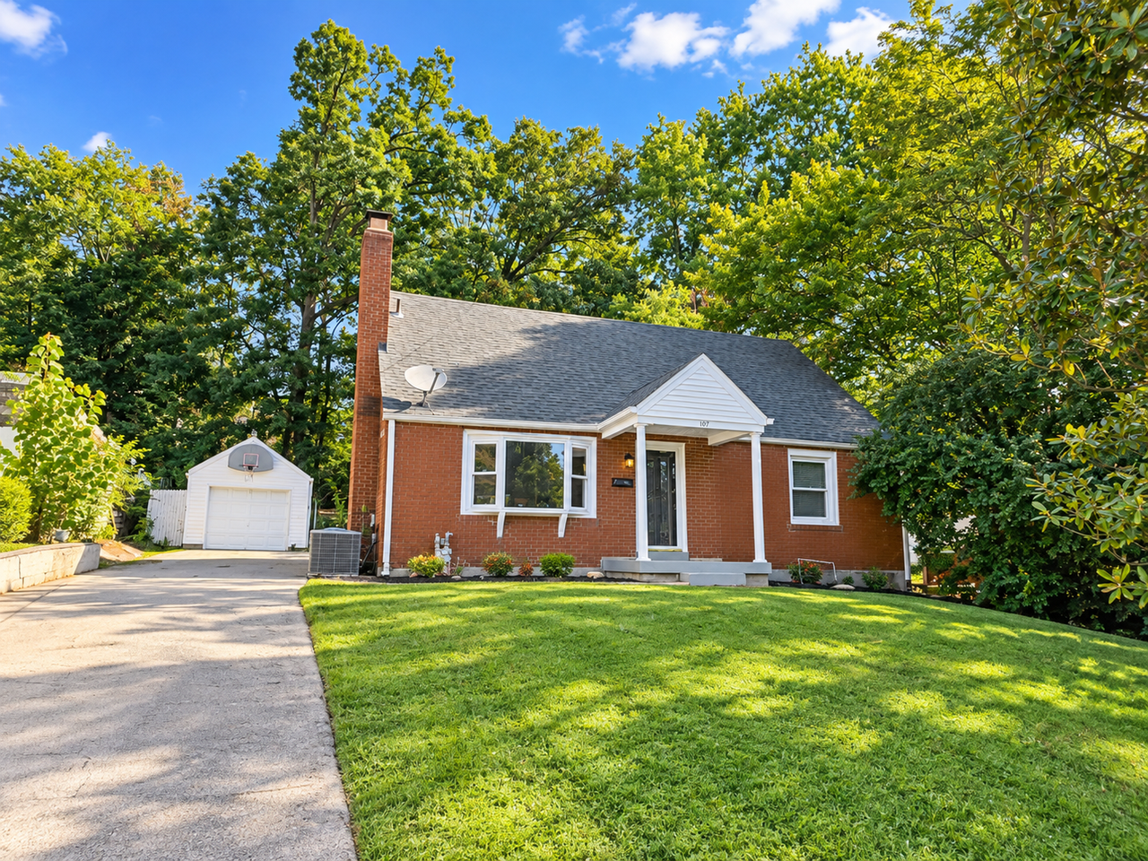 107 Woodmore Ave - Photo 3 of 3
