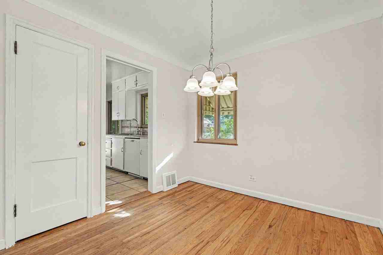 7345 Montview Blvd - Photo 4 of 23
