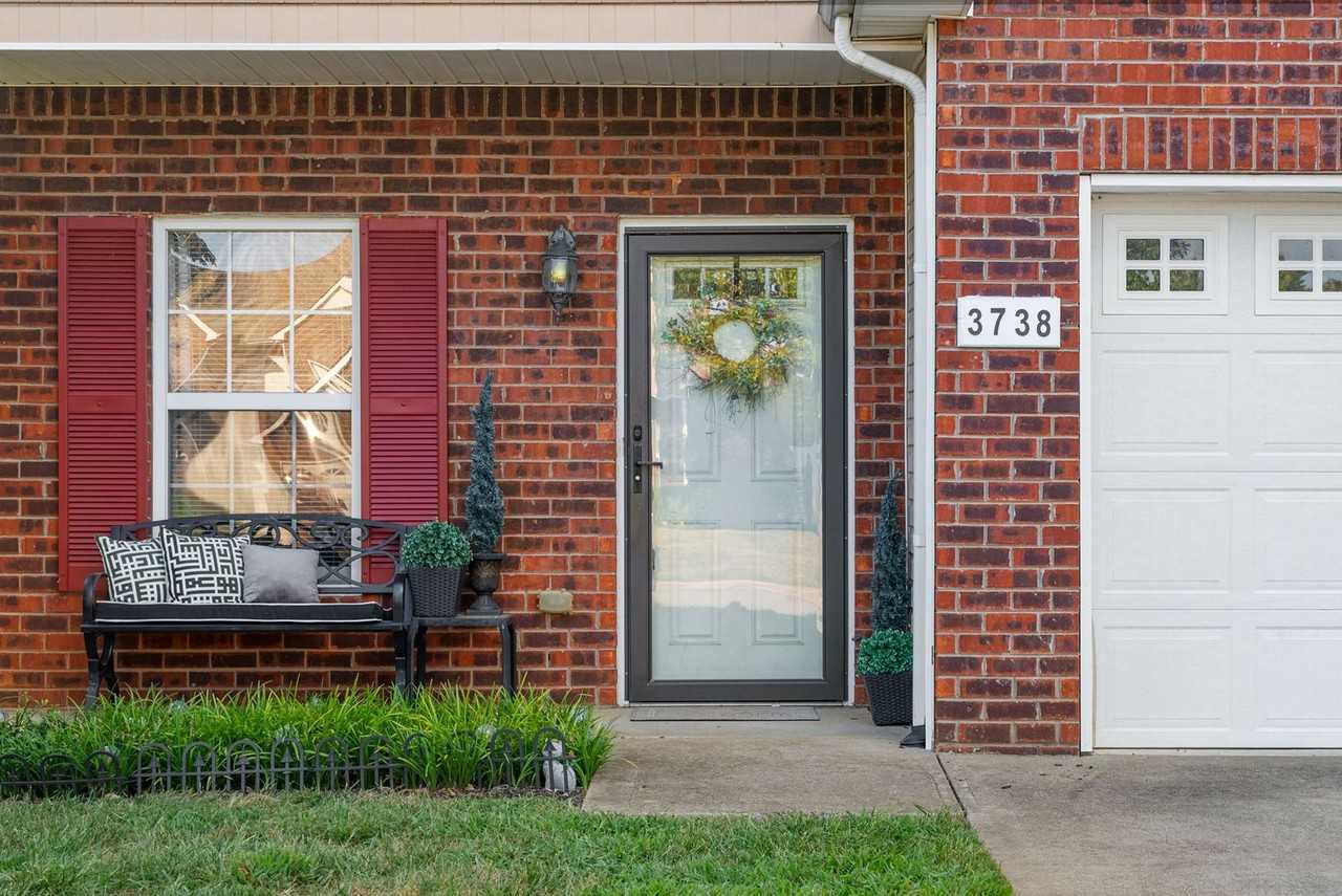3738 Meadow Ridge Ln - Photo 3 of 29