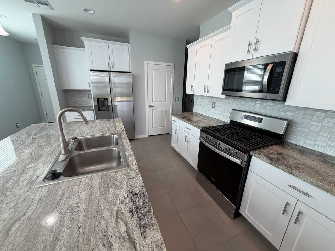 3673 E Sandoval Dr - Photo 5 of 29