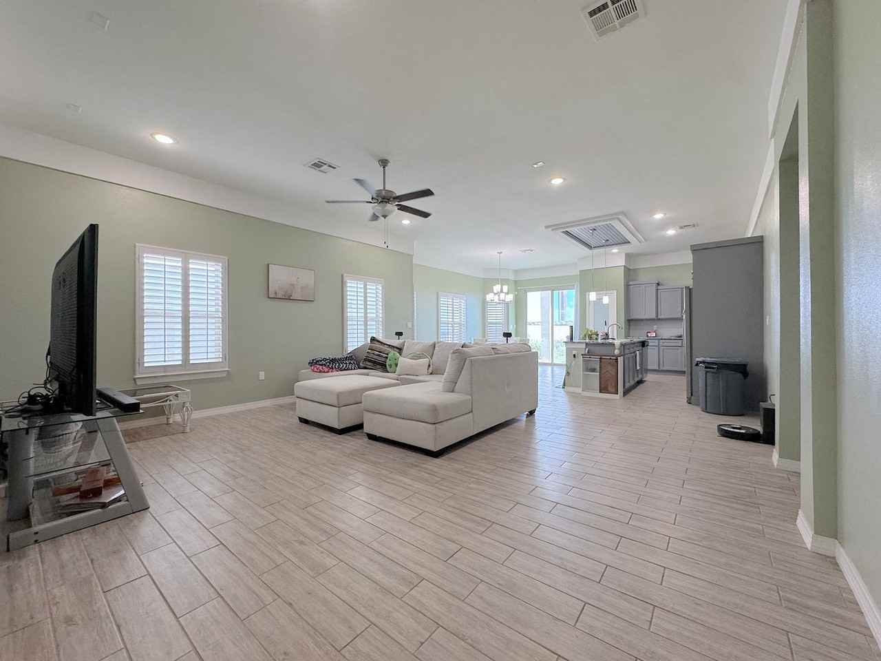 14936 John Mcneely Ave - Photo 4 of 27