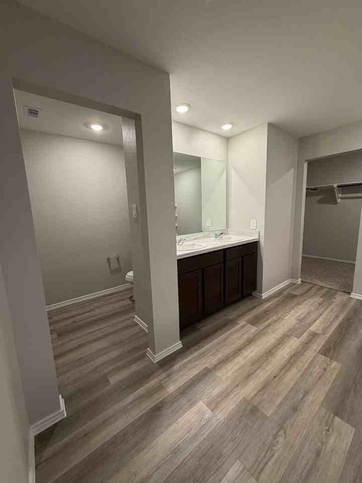 16802 Paintbrush Hollow Ln - Photo 7 of 22