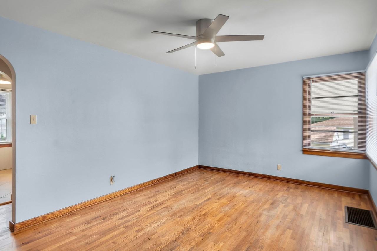 1821 Merriwether St - Photo 2 of 15