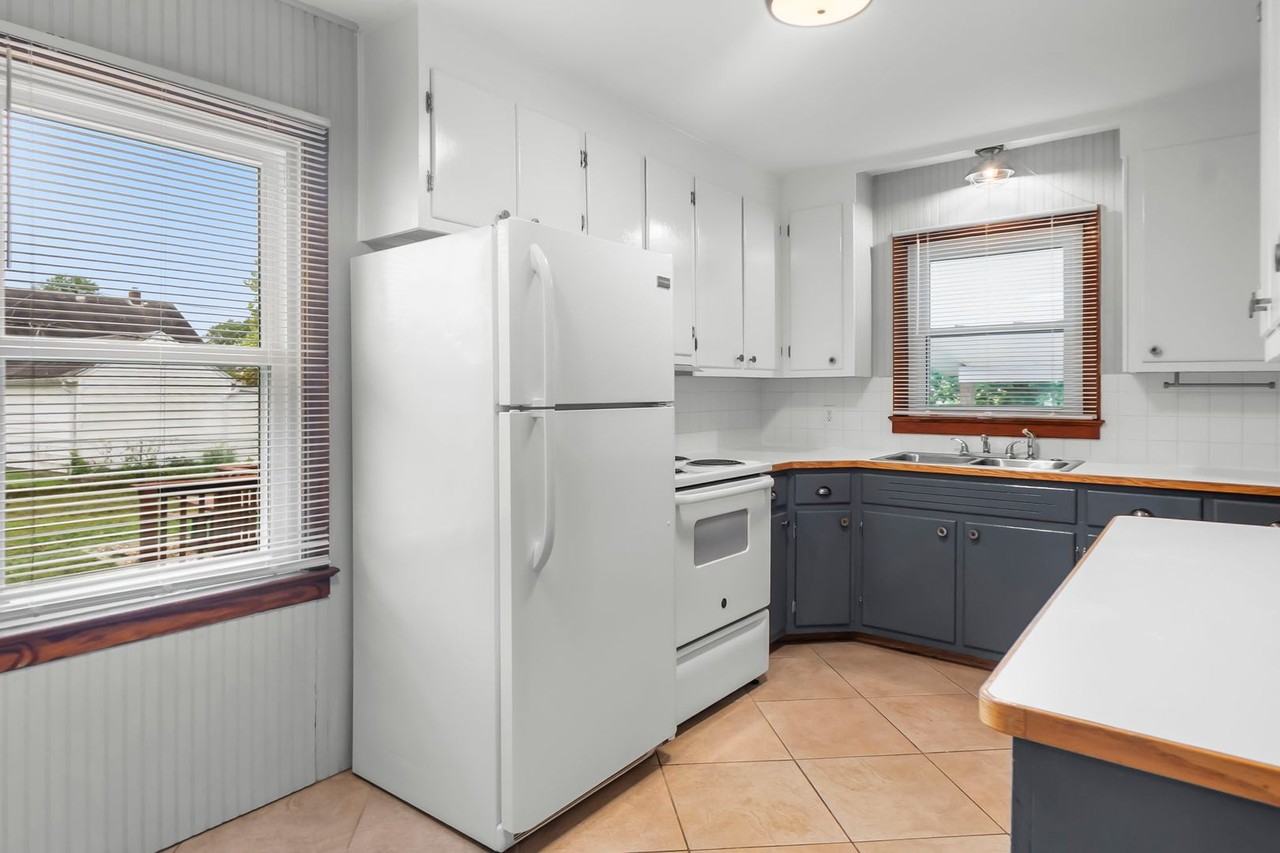 1821 Merriwether St - Photo 4 of 15