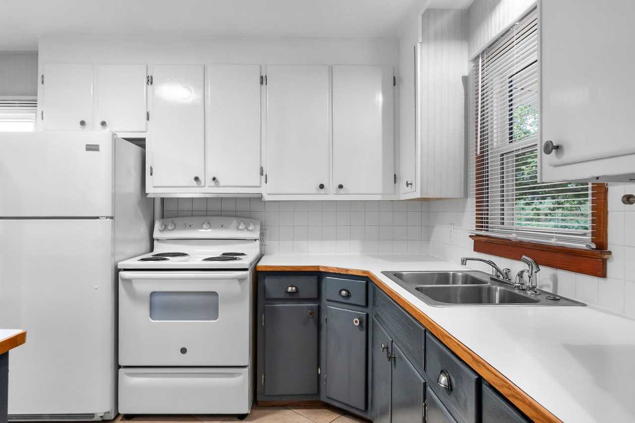 1821 Merriwether St - Photo 6 of 15