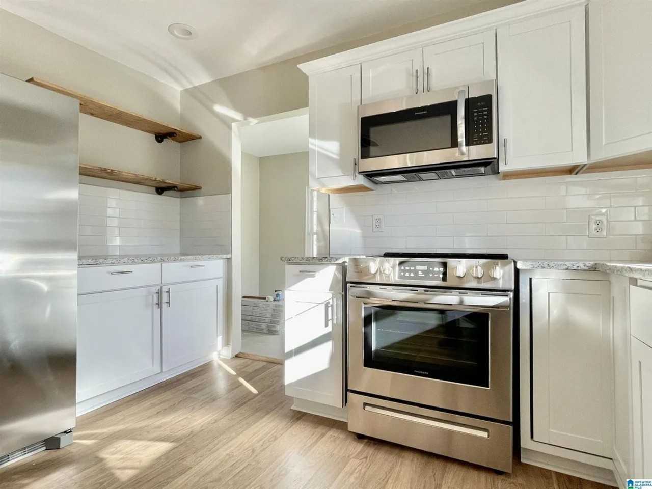 7013 1st Ave S - Photo 4 of 22