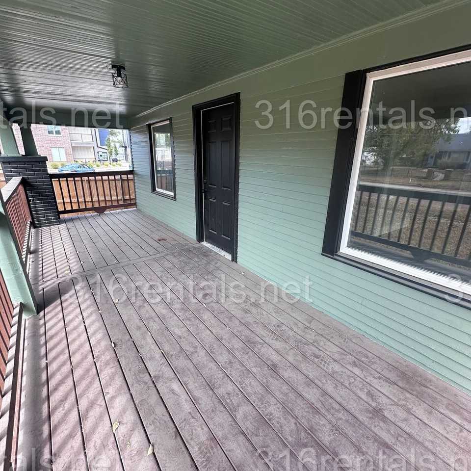 420 S Osage St - Photo 3 of 27