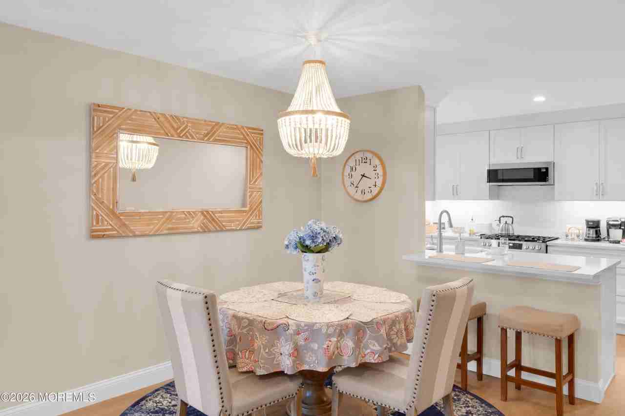 227 Club Dr - Photo 4 of 27