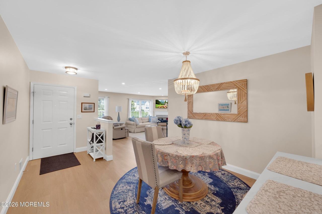 227 Club Dr - Photo 5 of 27