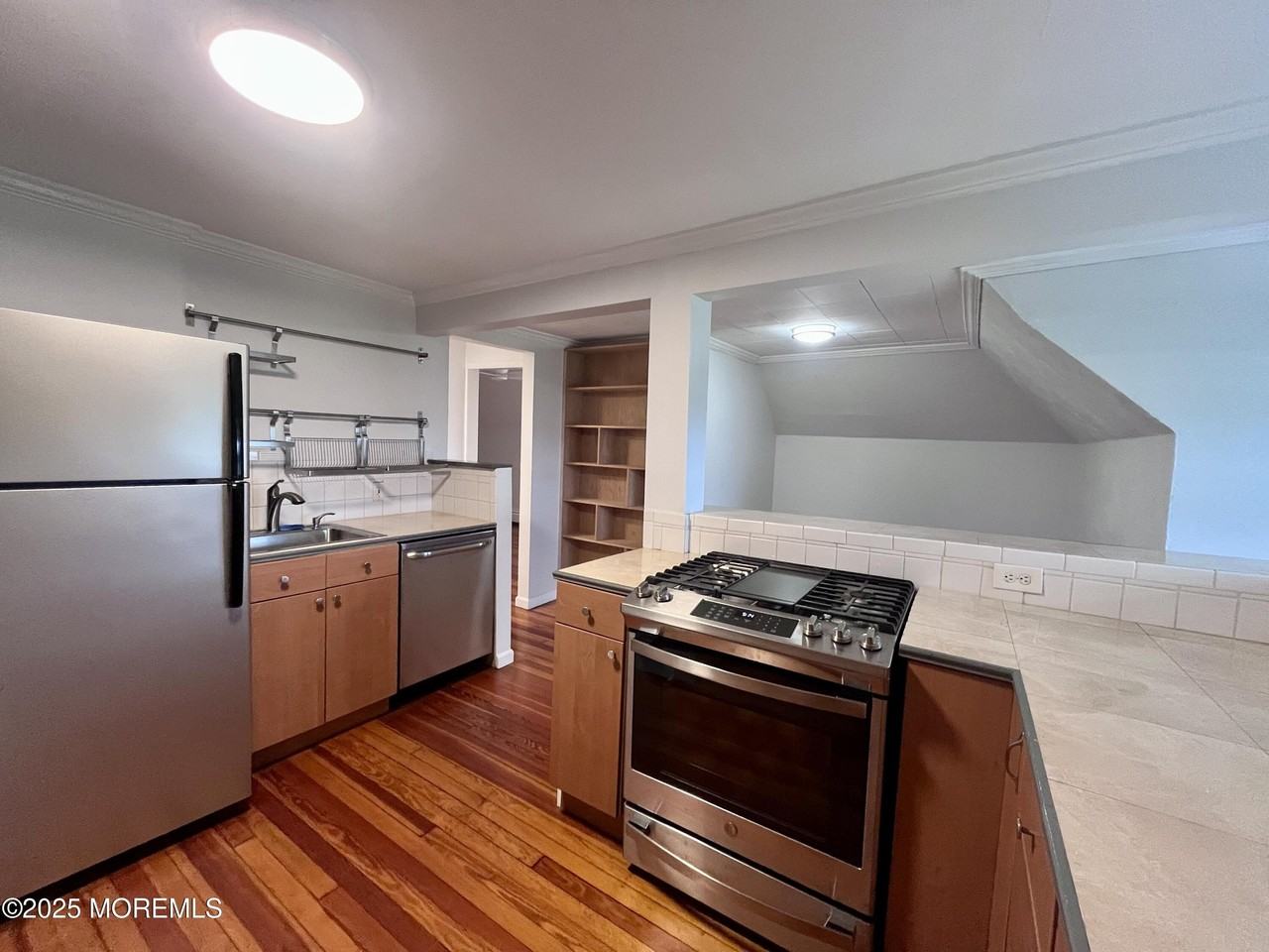 908 5th Ave #2 - Photo 3 of 14