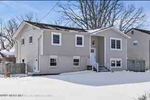 27 Oak Leaf Ln - Photo 1 of 1